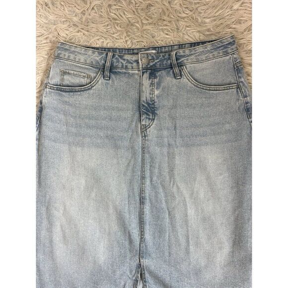 Ava & Viv Woman's Mid Rise Relaxed Fit A Line Denim Skirt Stretch Light Wash 16 - Picture 9 of 11